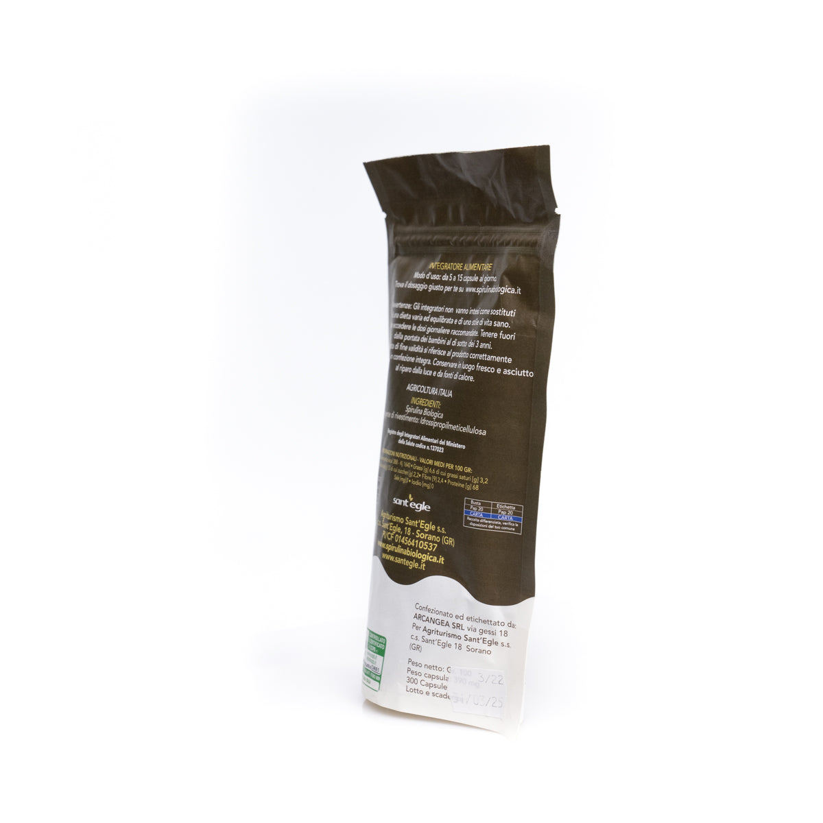 Organic spirulina in capsules