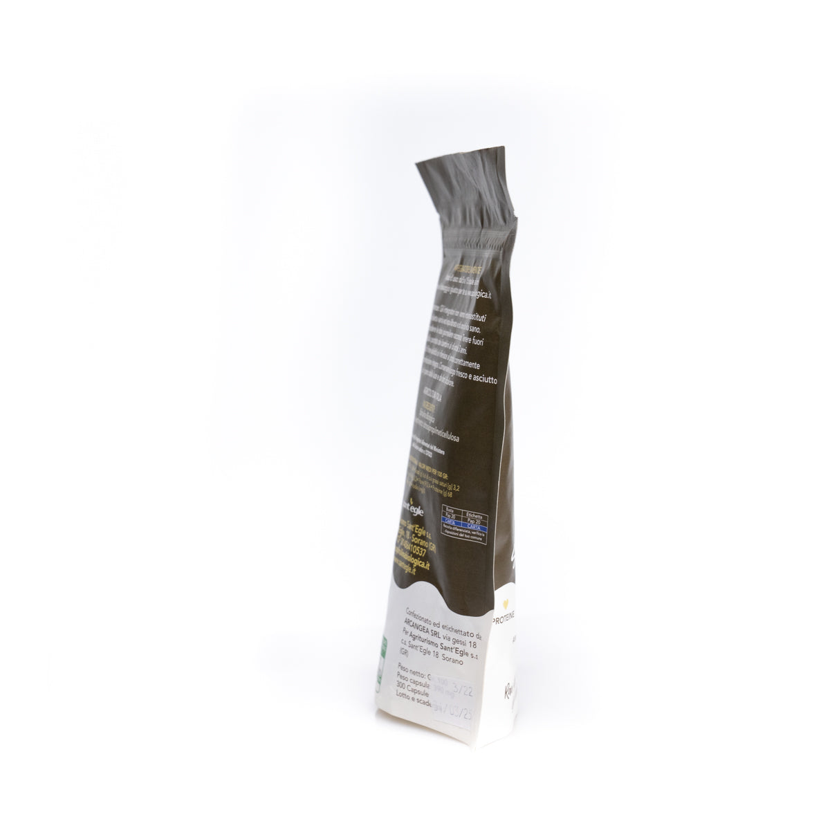 Organic spirulina in capsules